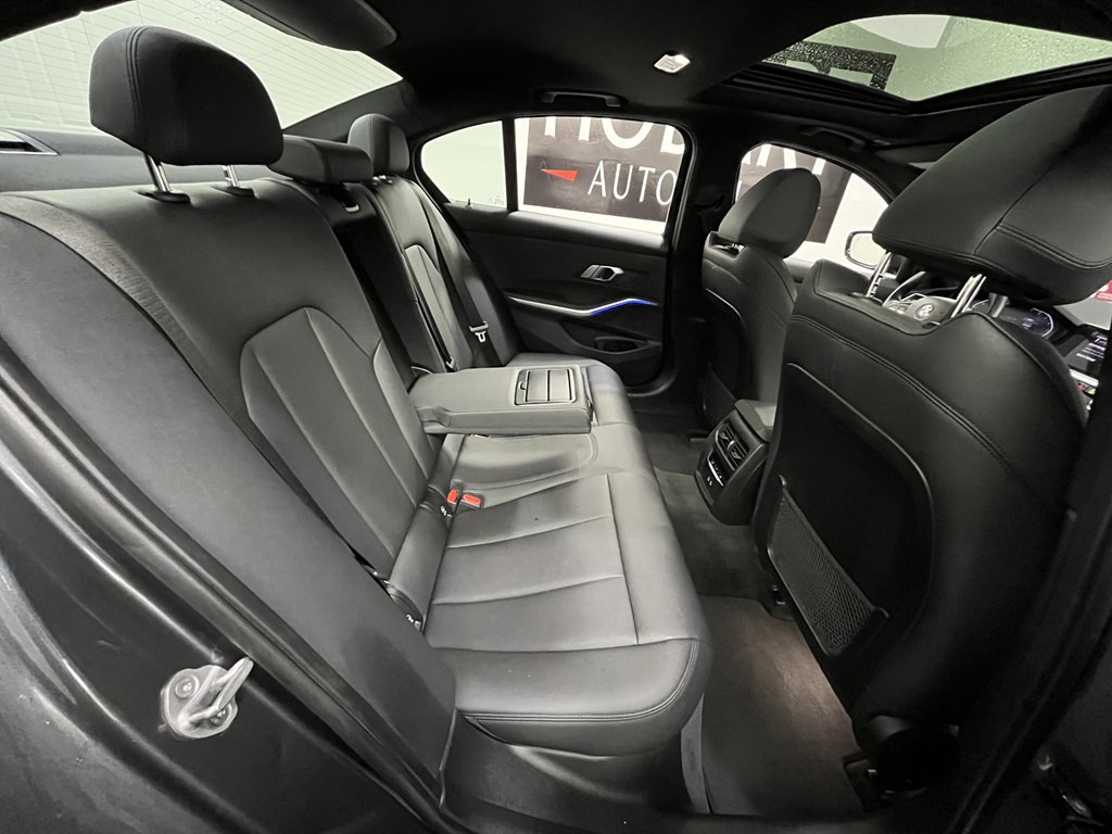 2021 BMW 3 Series Image 16