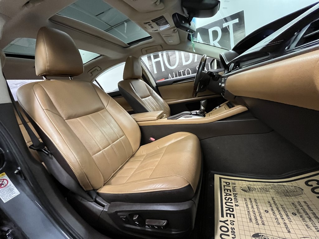 2016 Lexus ES Image 11