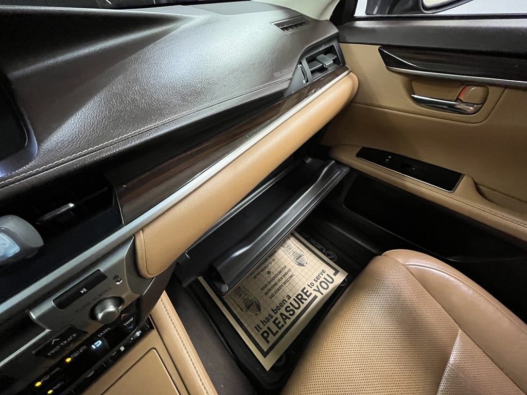 2016 Lexus ES Image 23