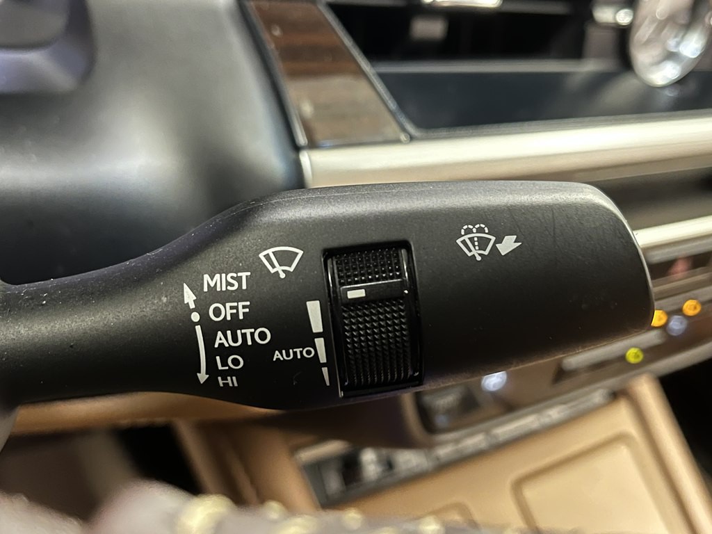 2016 Lexus ES Image 27