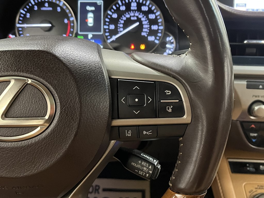 2016 Lexus ES Image 29