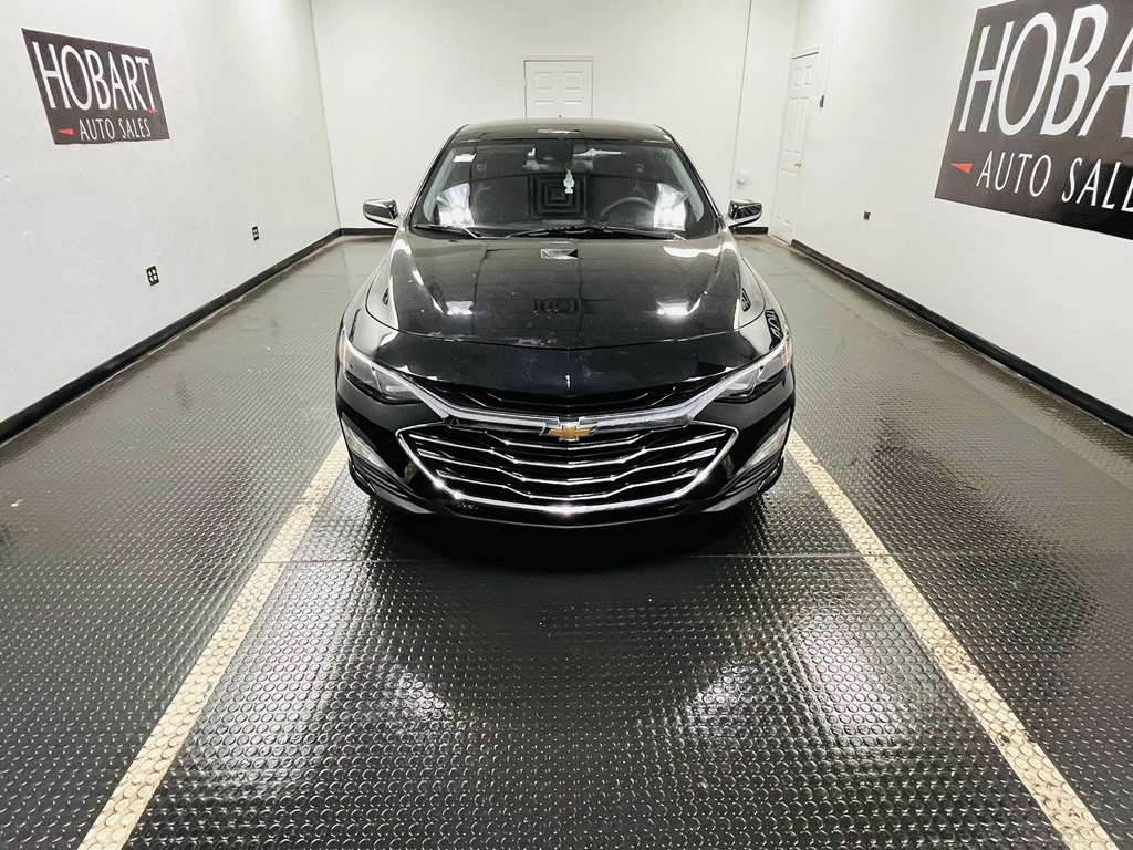 2023 Chevrolet Malibu Image 2