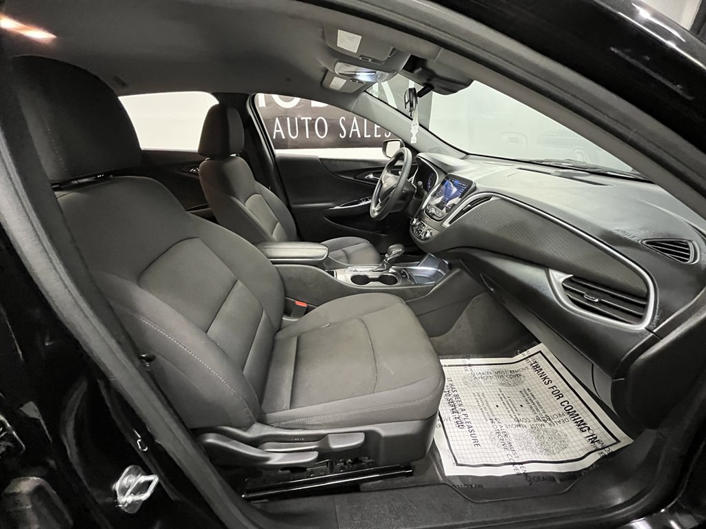 2023 Chevrolet Malibu Image 11