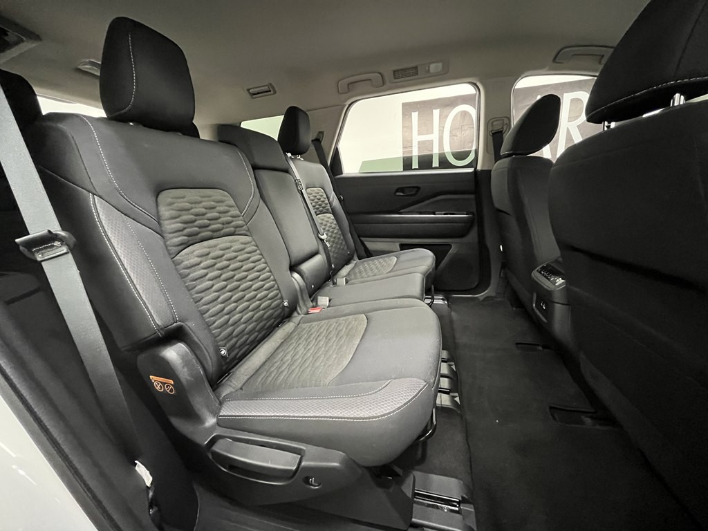 2024 Nissan Pathfinder Image 16