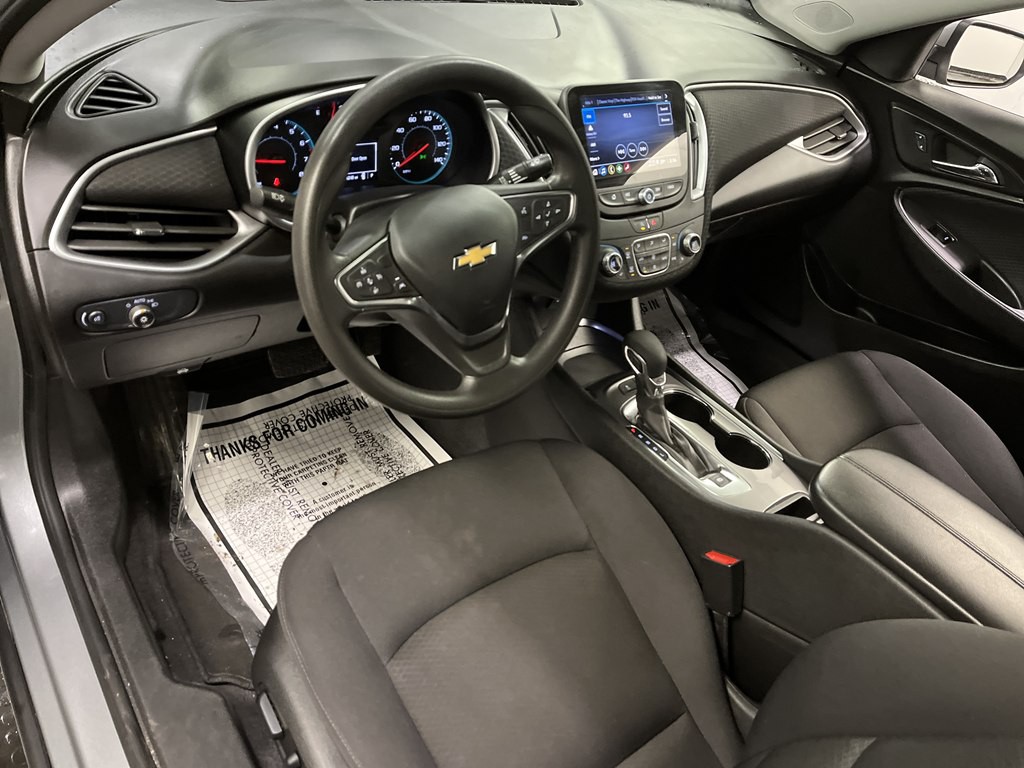 2025 Chevrolet Malibu Image 9