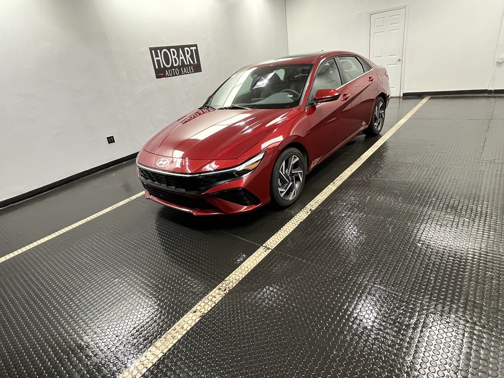 2025 Hyundai Elantra Image 3