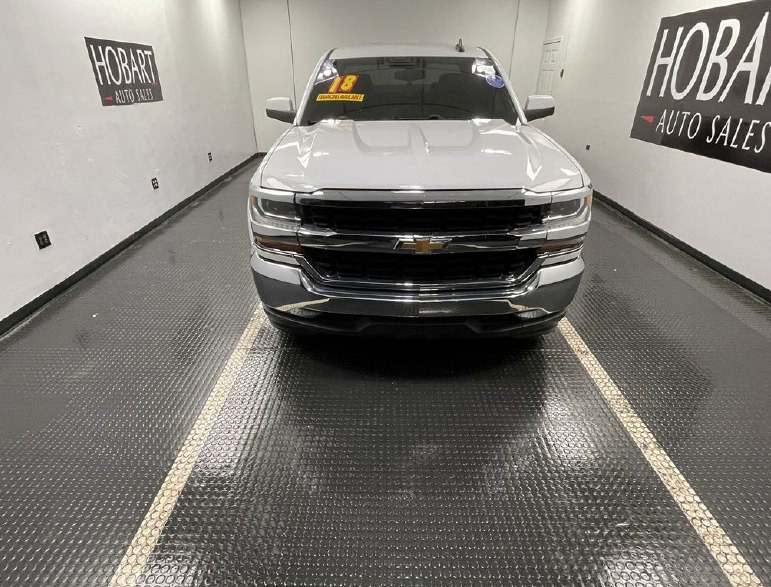 2018 Chevrolet Silverado 1500 Image 2