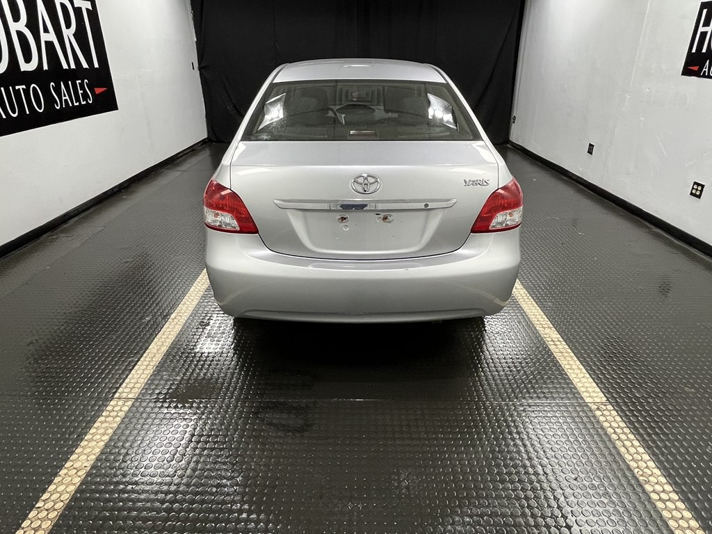 2012 Toyota Yaris Image 5