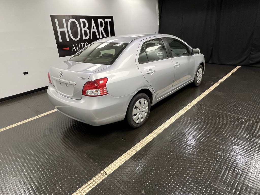 2012 Toyota Yaris Image 6