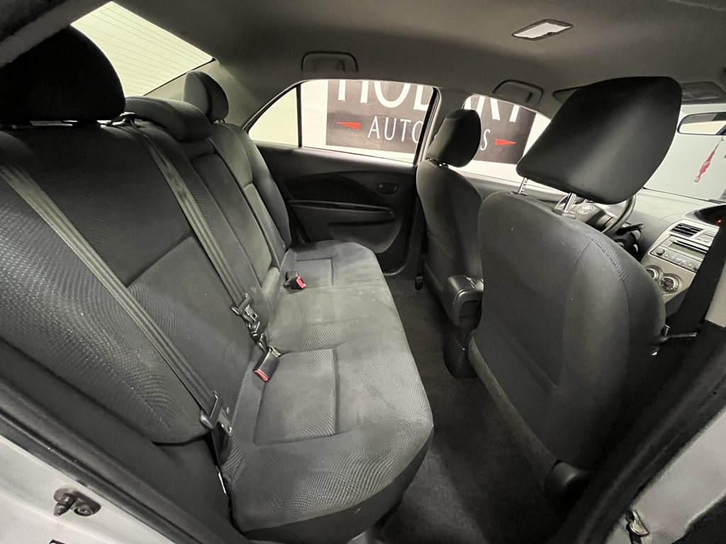 2012 Toyota Yaris Image 15