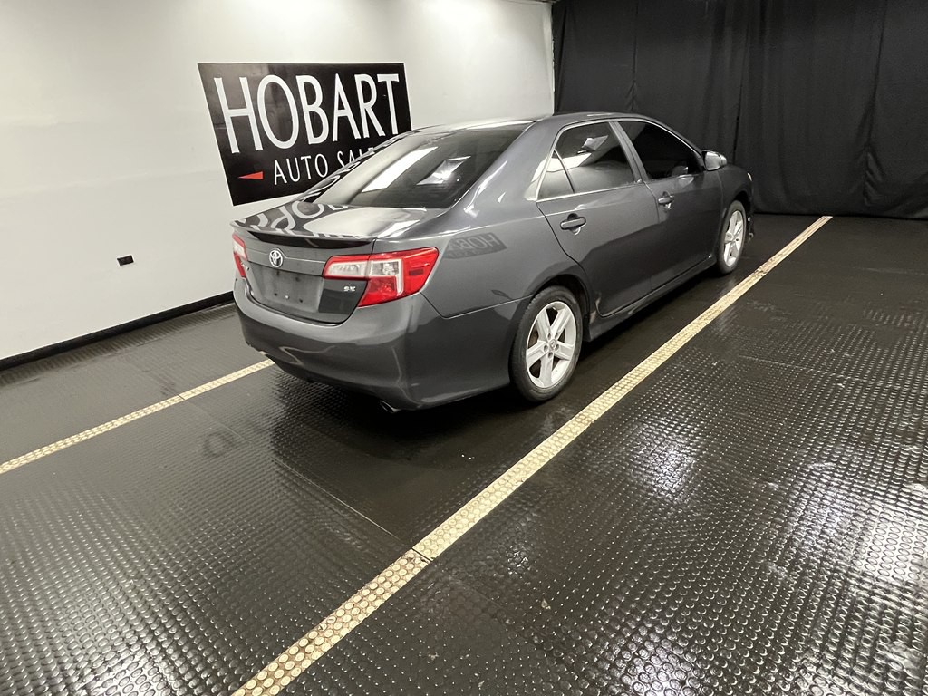 2012 Toyota Camry Image 6
