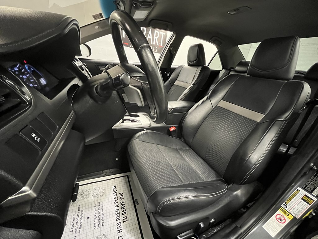 2012 Toyota Camry Image 8