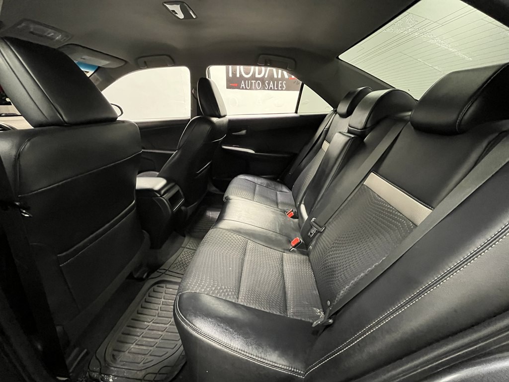 2012 Toyota Camry Image 12