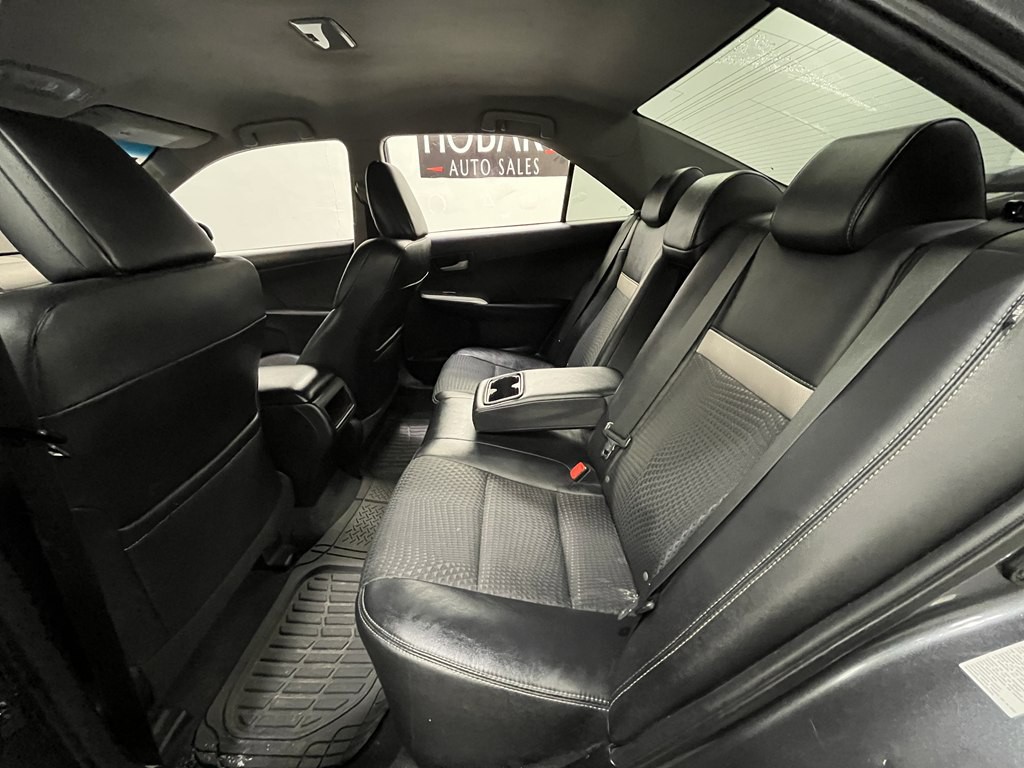 2012 Toyota Camry Image 13