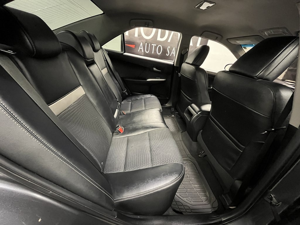 2012 Toyota Camry Image 15