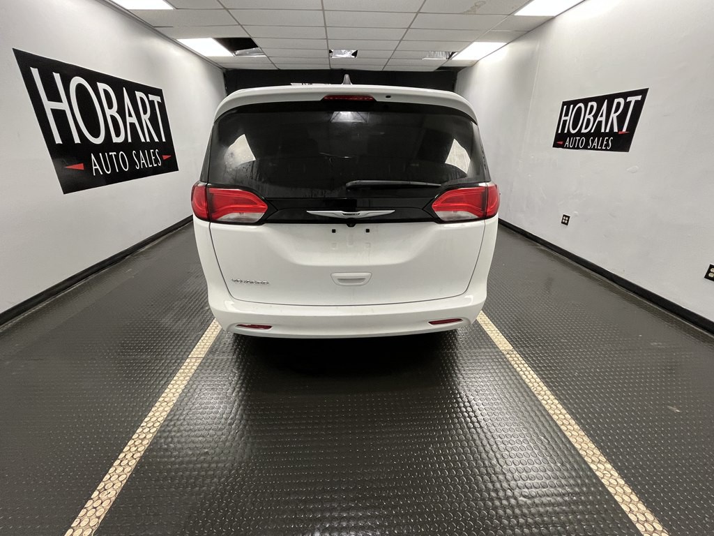 2024 Chrysler Voyager Image 5