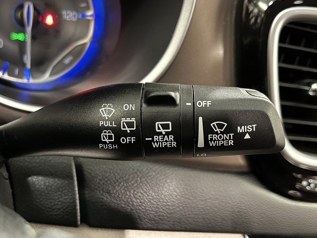 2024 Chrysler Voyager Image 25