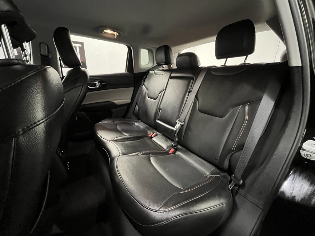 2022 Jeep Compass Image 13