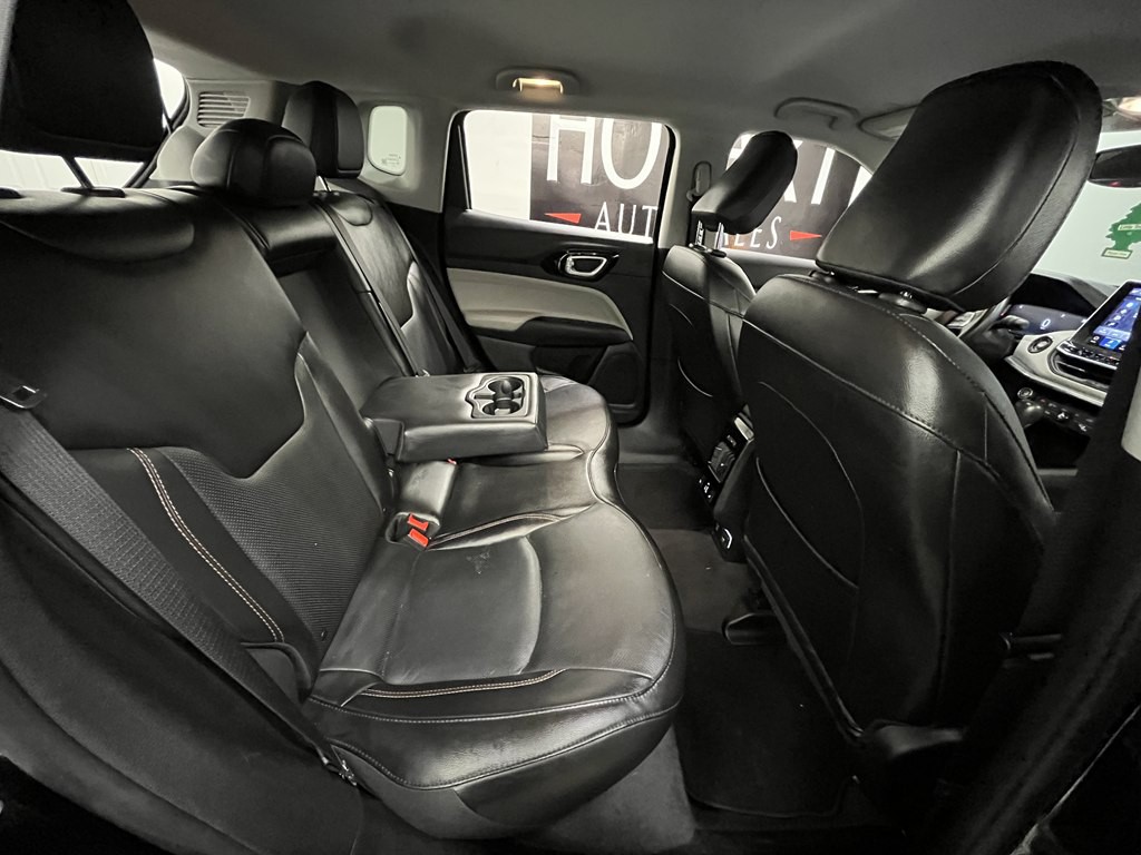 2022 Jeep Compass Image 16