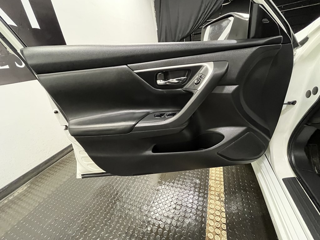 2018 Nissan Altima Image 7