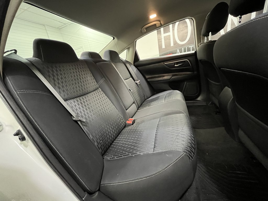 2018 Nissan Altima Image 17