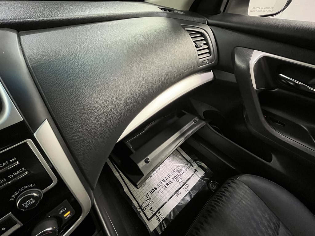 2018 Nissan Altima Image 22