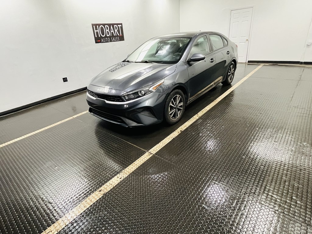 2023 Kia Forte Image 3