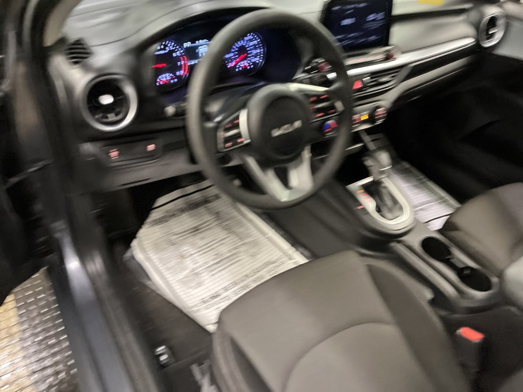 2023 Kia Forte Image 9