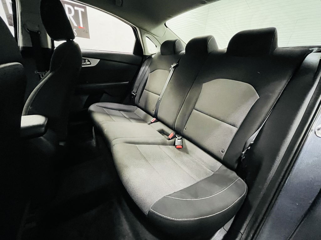 2023 Kia Forte Image 13