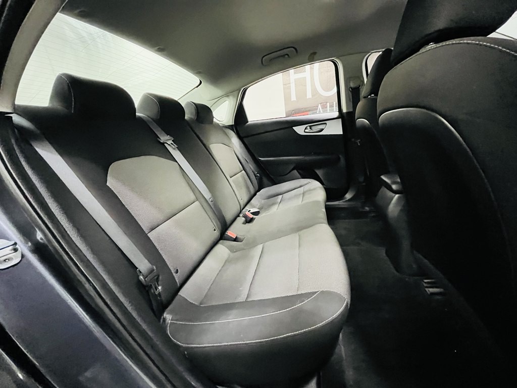 2023 Kia Forte Image 15
