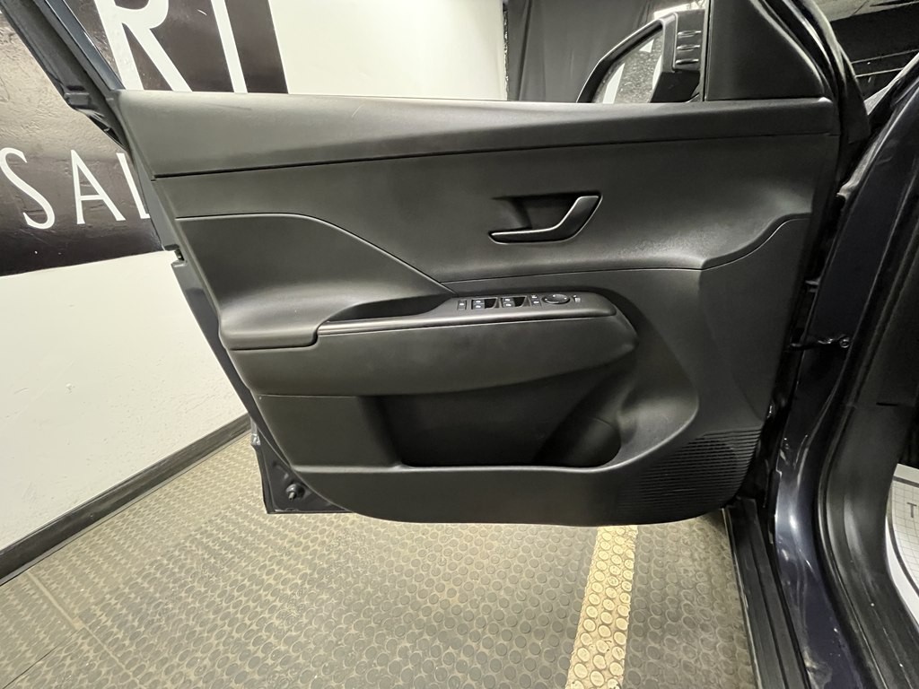 2025 Hyundai Kona Image 7