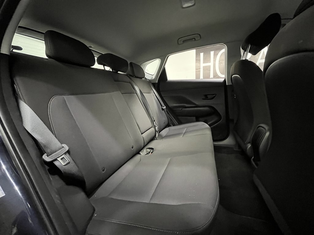 2025 Hyundai Kona Image 17