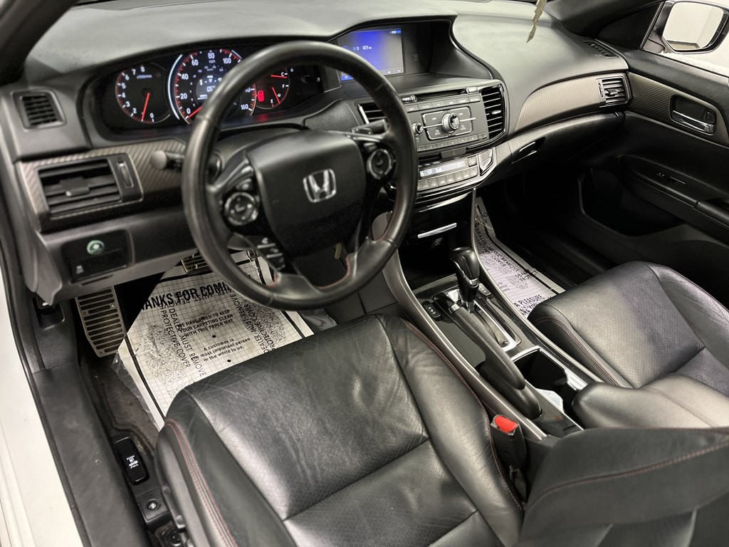 2017 Honda Accord Image 8