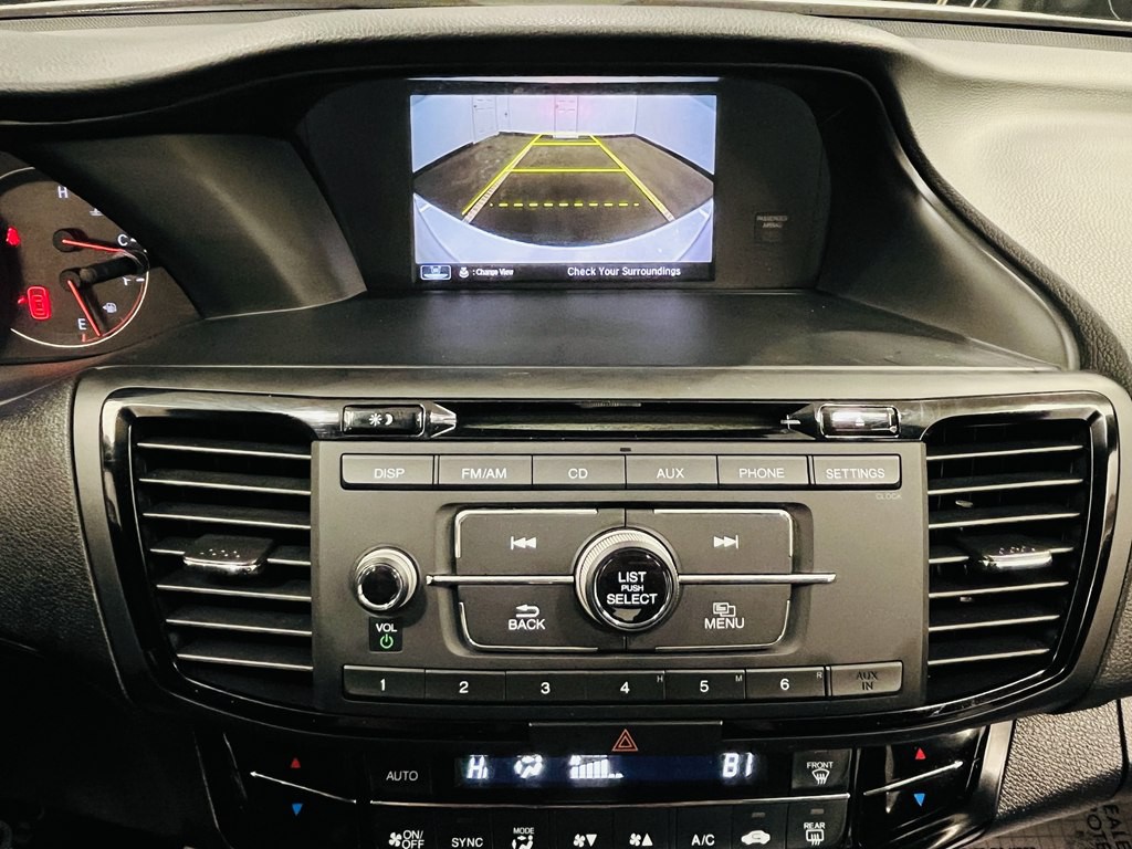 2017 Honda Accord Image 18