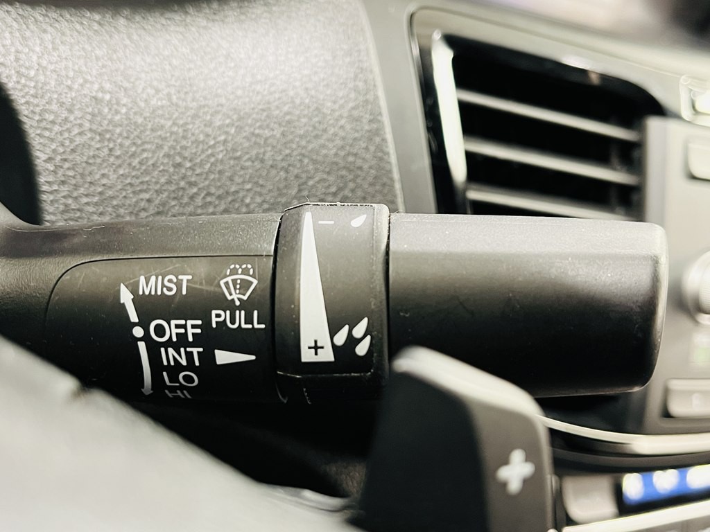 2017 Honda Accord Image 25