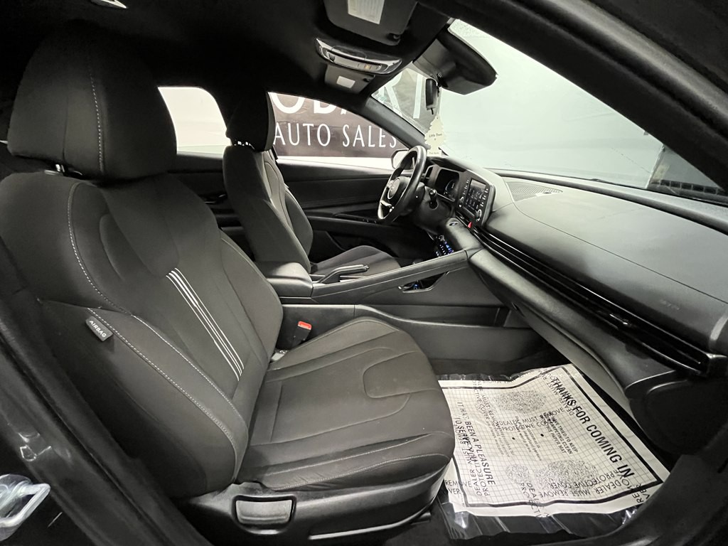 2025 Hyundai Elantra Image 10