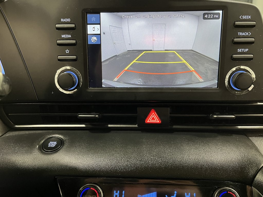 2025 Hyundai Elantra Image 17