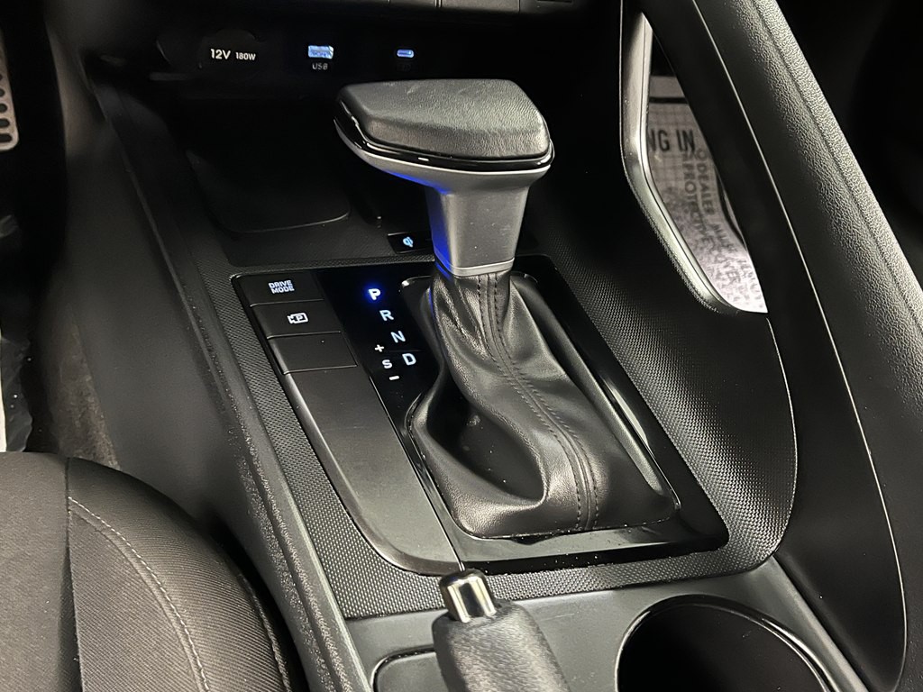 2025 Hyundai Elantra Image 19