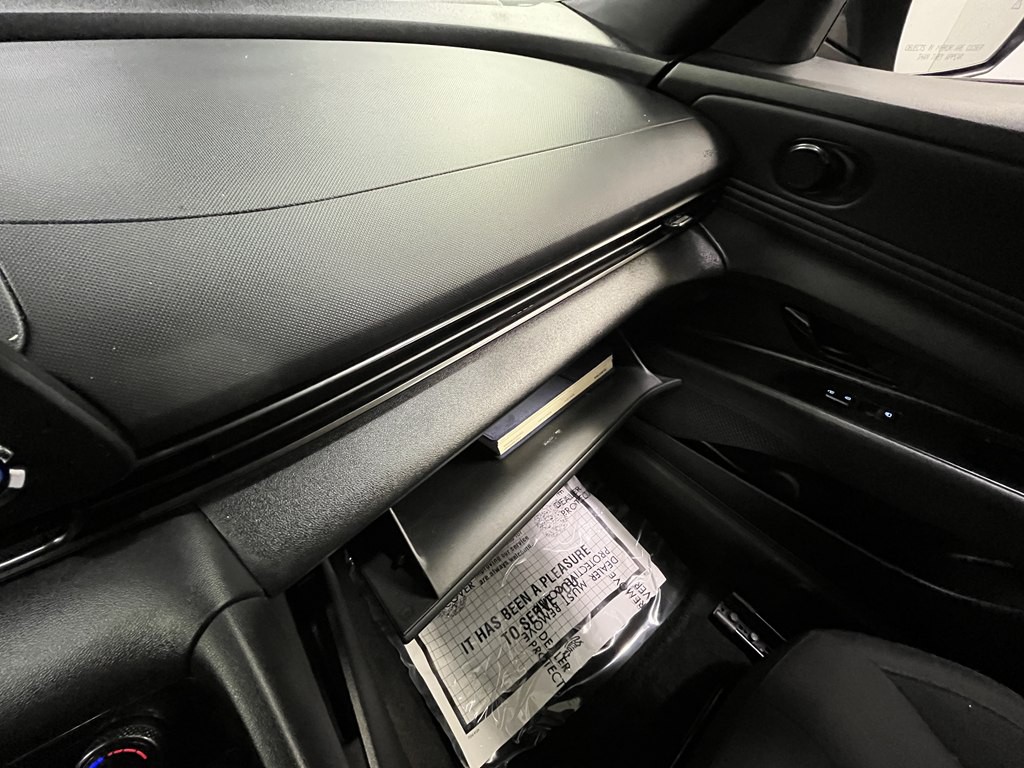 2025 Hyundai Elantra Image 20