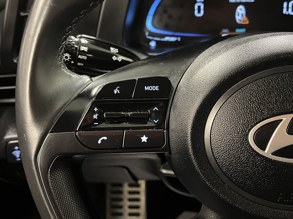 2025 Hyundai Elantra Image 24