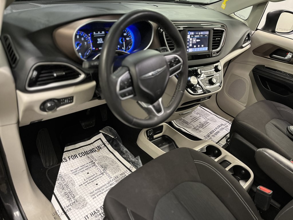 2023 Chrysler Voyager Image 9