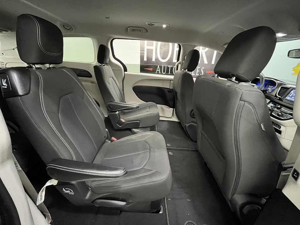 2023 Chrysler Voyager Image 14