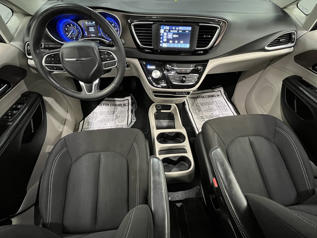 2023 Chrysler Voyager Image 18