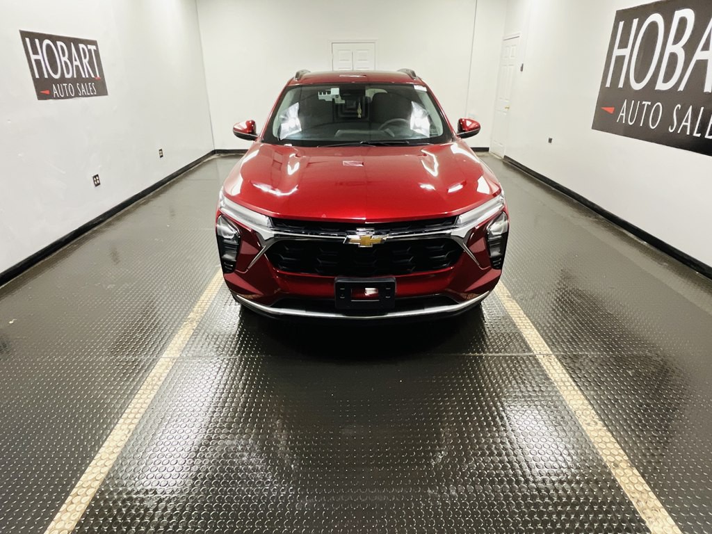 2025 Chevrolet Trax Image 2