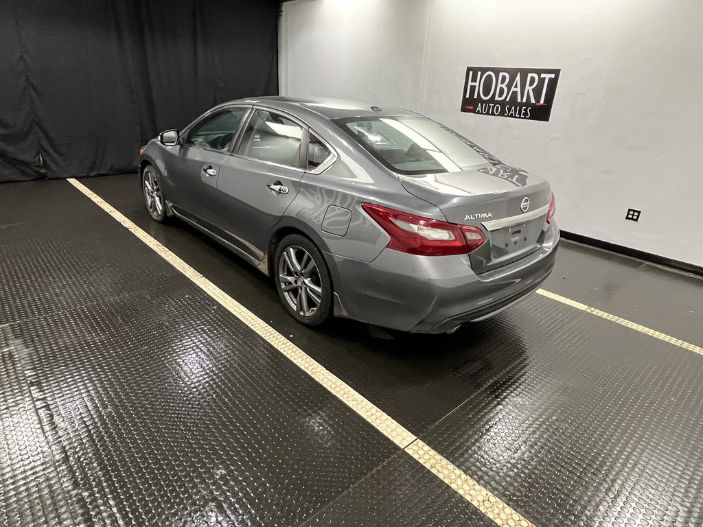 2018 Nissan Altima Image 4