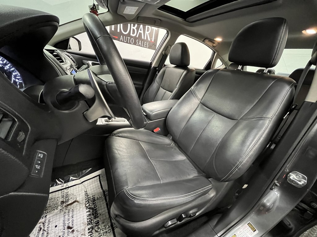 2018 Nissan Altima Image 8