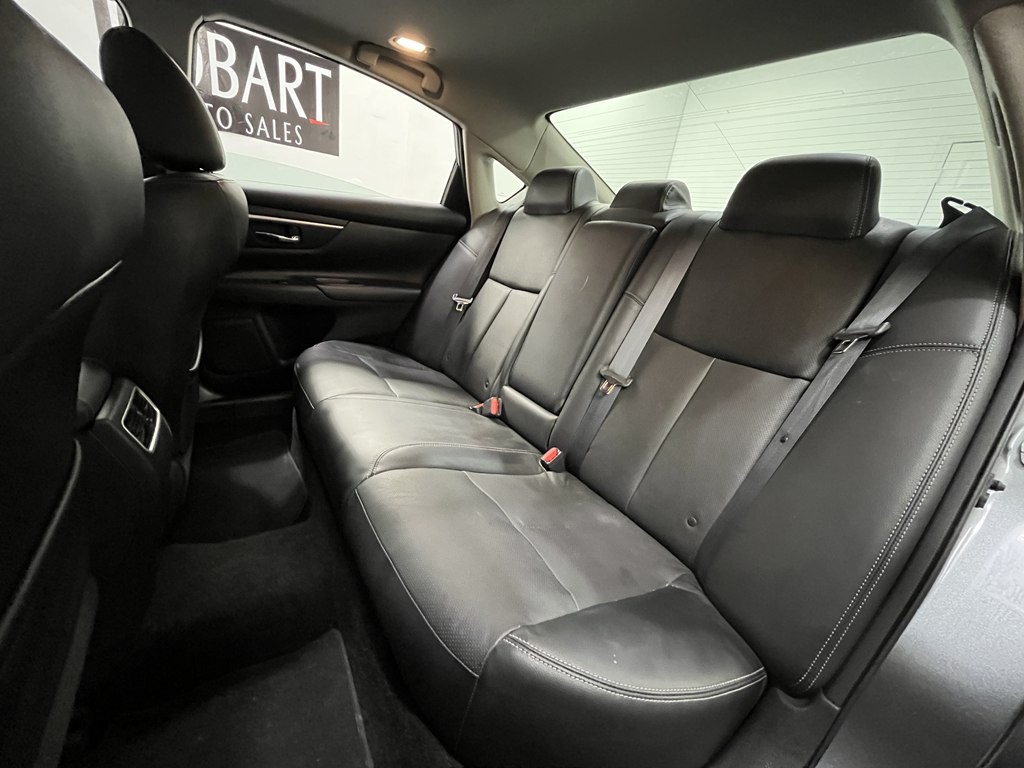 2018 Nissan Altima Image 14