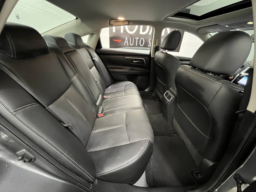 2018 Nissan Altima Image 15