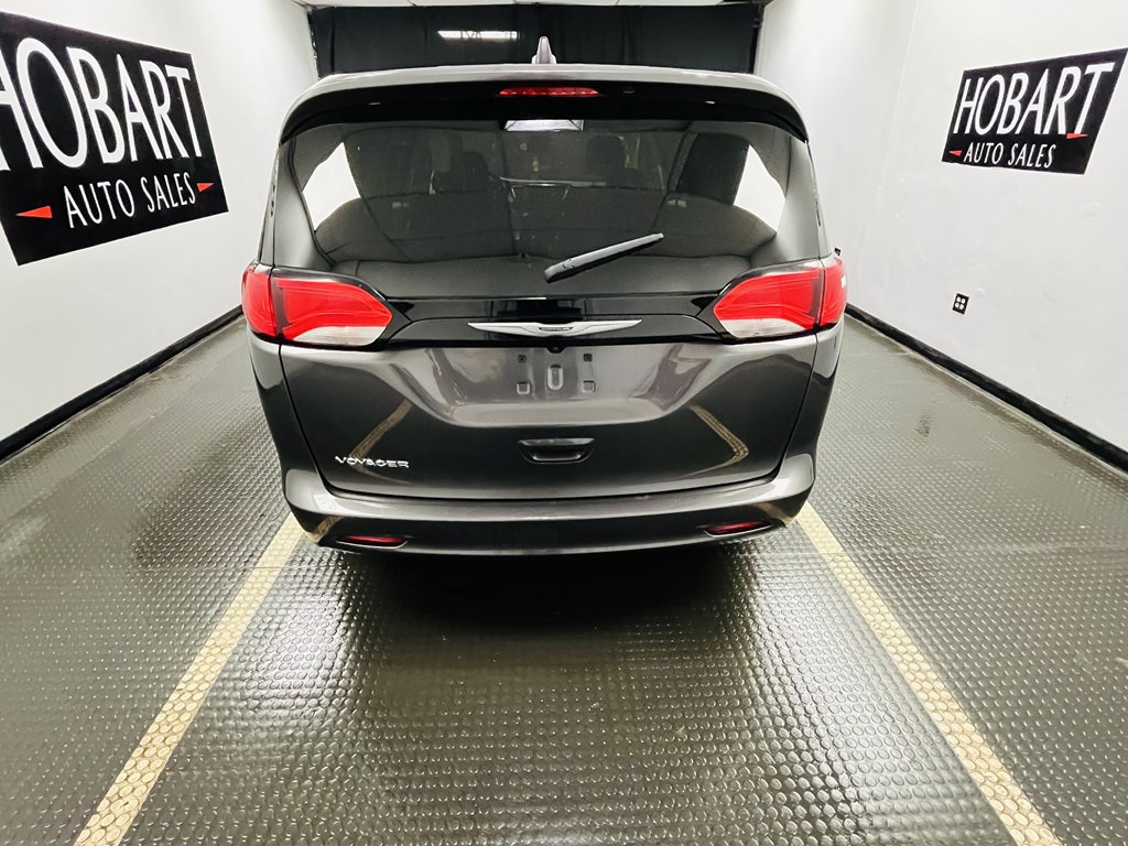 2023 Chrysler Voyager Image 5