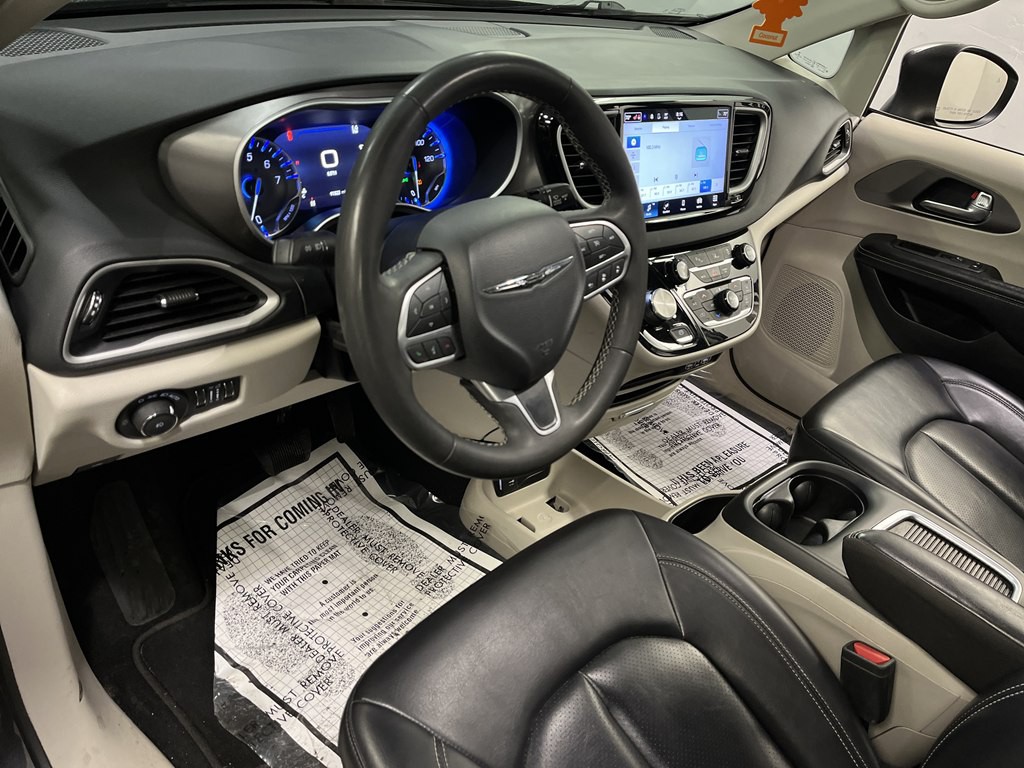 2023 Chrysler Pacifica Image 9